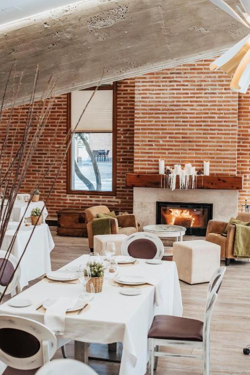 Hotel Restaurante El Montico Tordesillas Kültér fotó