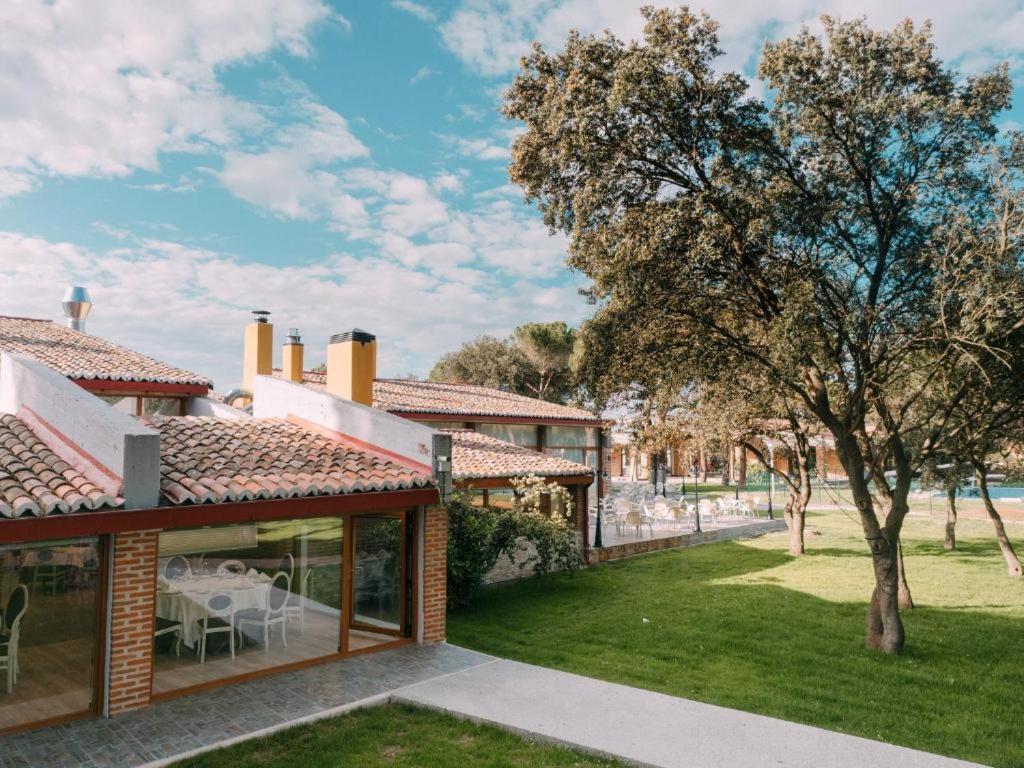 Hotel Restaurante El Montico Tordesillas Kültér fotó